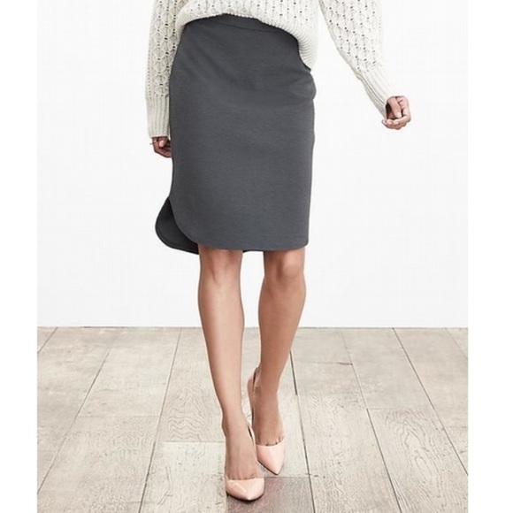 Banana Republic Dresses & Skirts - NWT Banana Republic Textured Hi Lo Pencil Skirt
